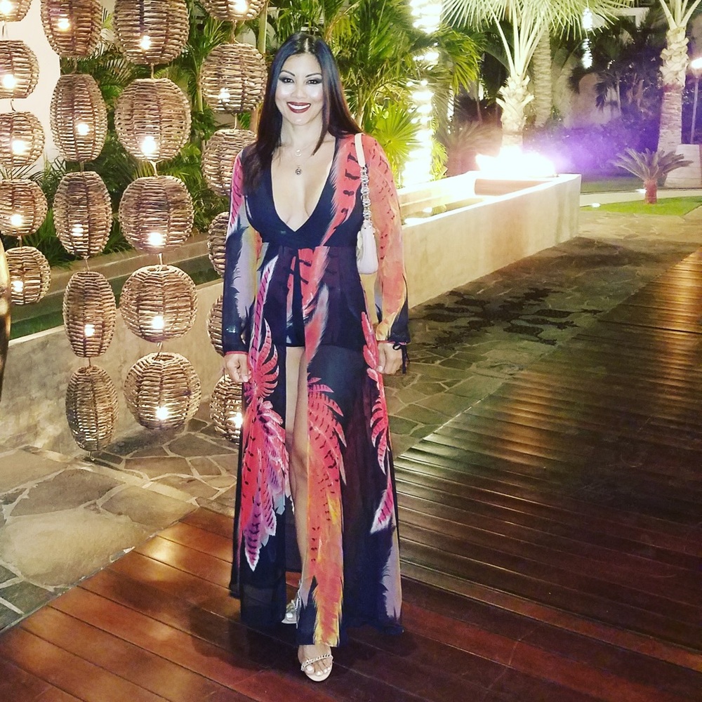 🌺 Aloha! I'm Ria 🌺 - Picture 4 of 6